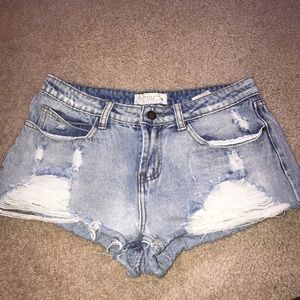 distressed jean shorts size 5